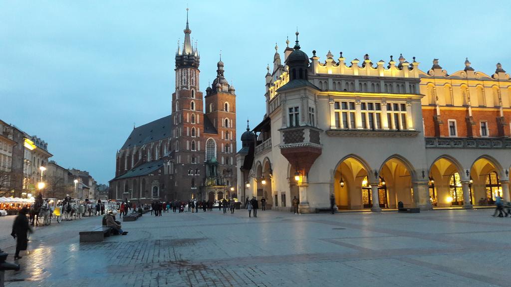 Apartament Feniks Stare Miasto Krakau Buitenkant foto